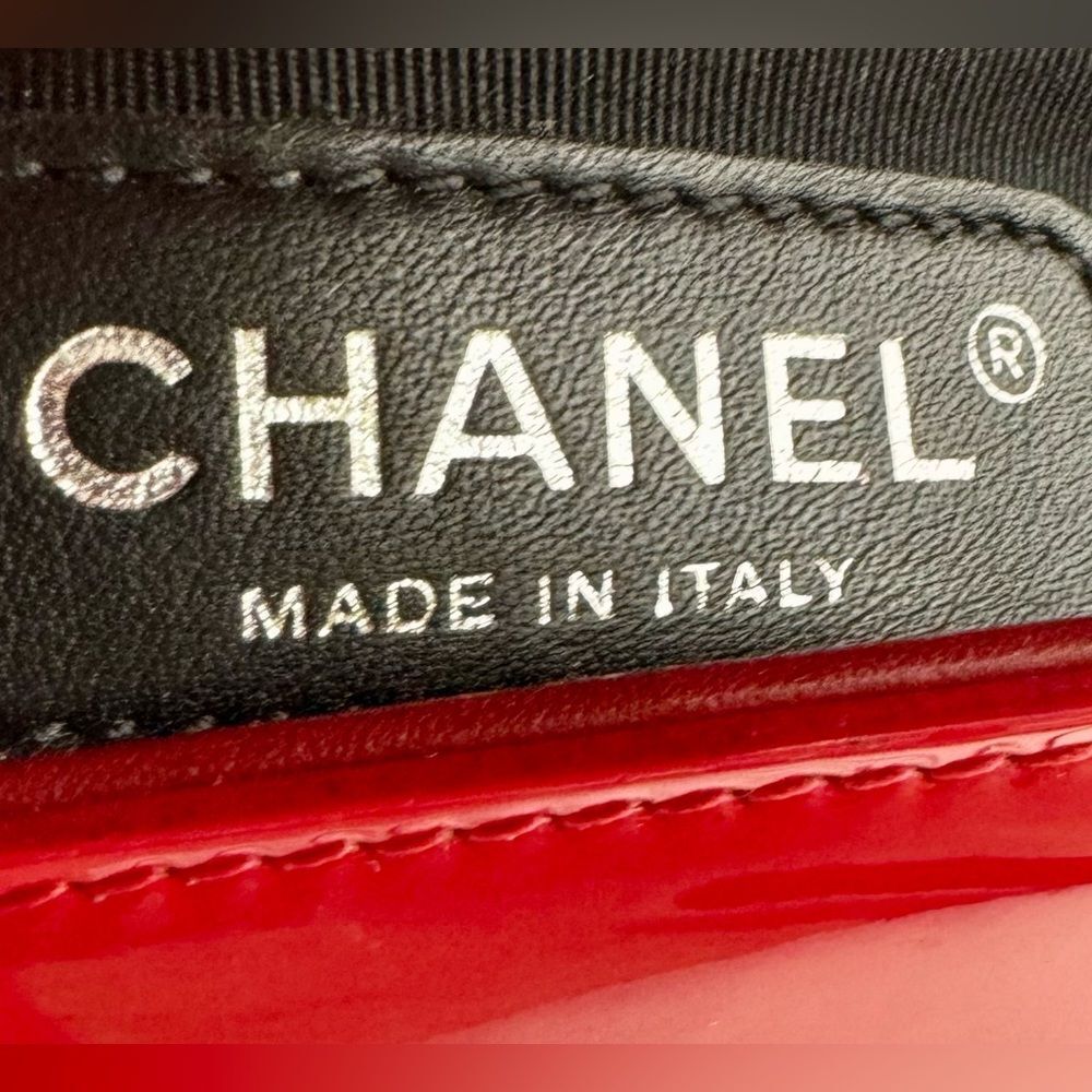 Chanel Boy Red Plexiglass Quilted Matelasse Patent Leather Med Shoulder Bag Ex++ - Picture 16 of 16